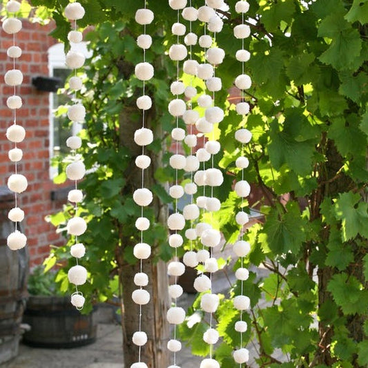 Pom Pom Garland - White