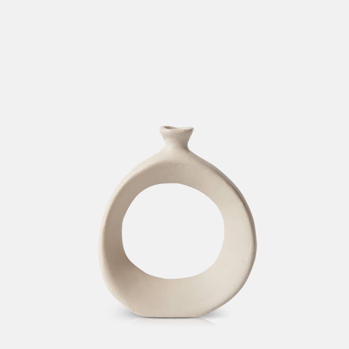 Textured Cut Out Curvy Vase - Cream